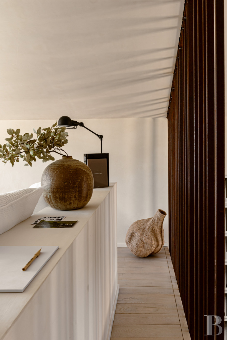 Dans le Gard, en bordure de l’Ardèche, un ancien mas restauré au milieu des oliviers, des vignes et des lavandes - photo  n°36